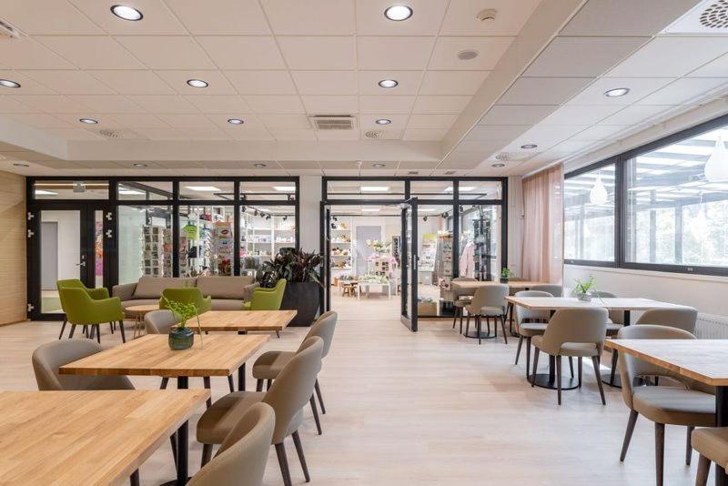 Hotel Kruunupuisto プンカハルユ エクステリア 写真