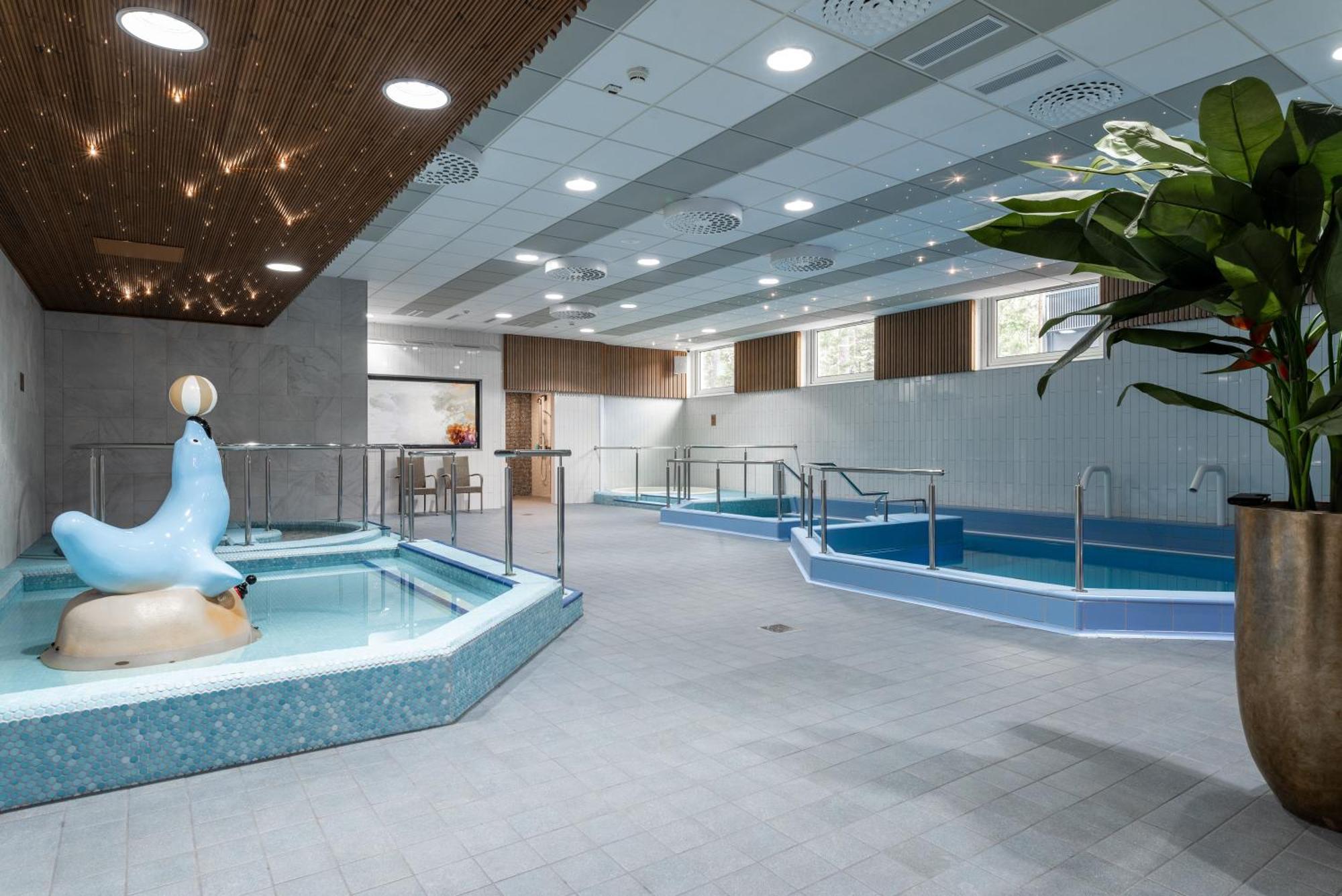 Hotel Kruunupuisto プンカハルユ エクステリア 写真