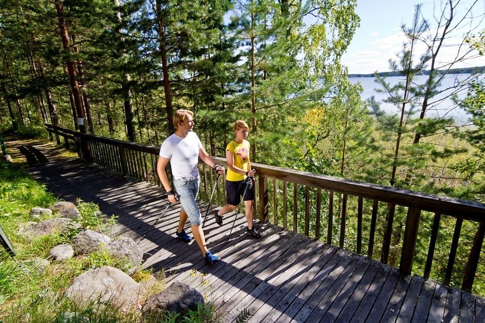 Hotel Kruunupuisto プンカハルユ エクステリア 写真