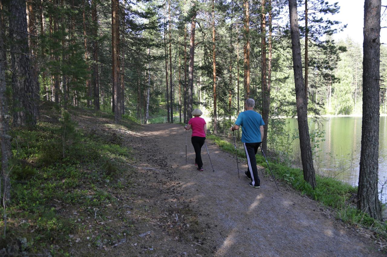 Hotel Kruunupuisto プンカハルユ エクステリア 写真