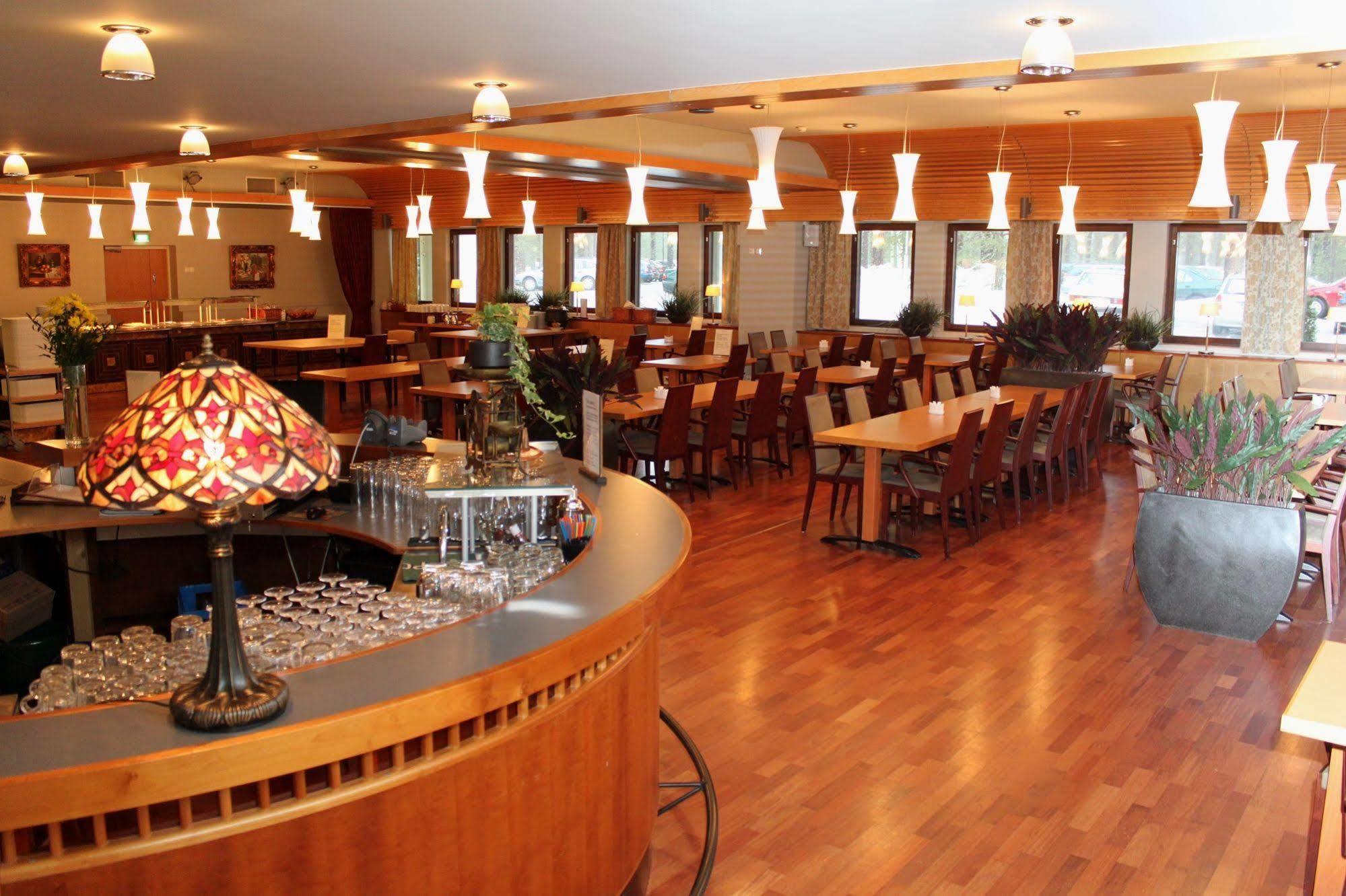 Hotel Kruunupuisto プンカハルユ エクステリア 写真