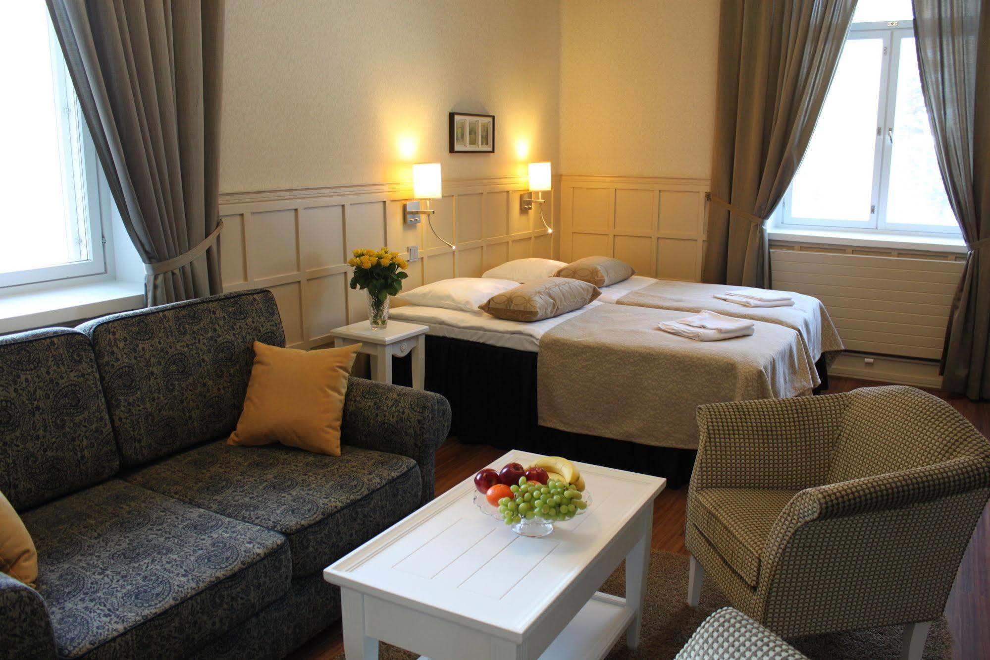 Hotel Kruunupuisto プンカハルユ エクステリア 写真