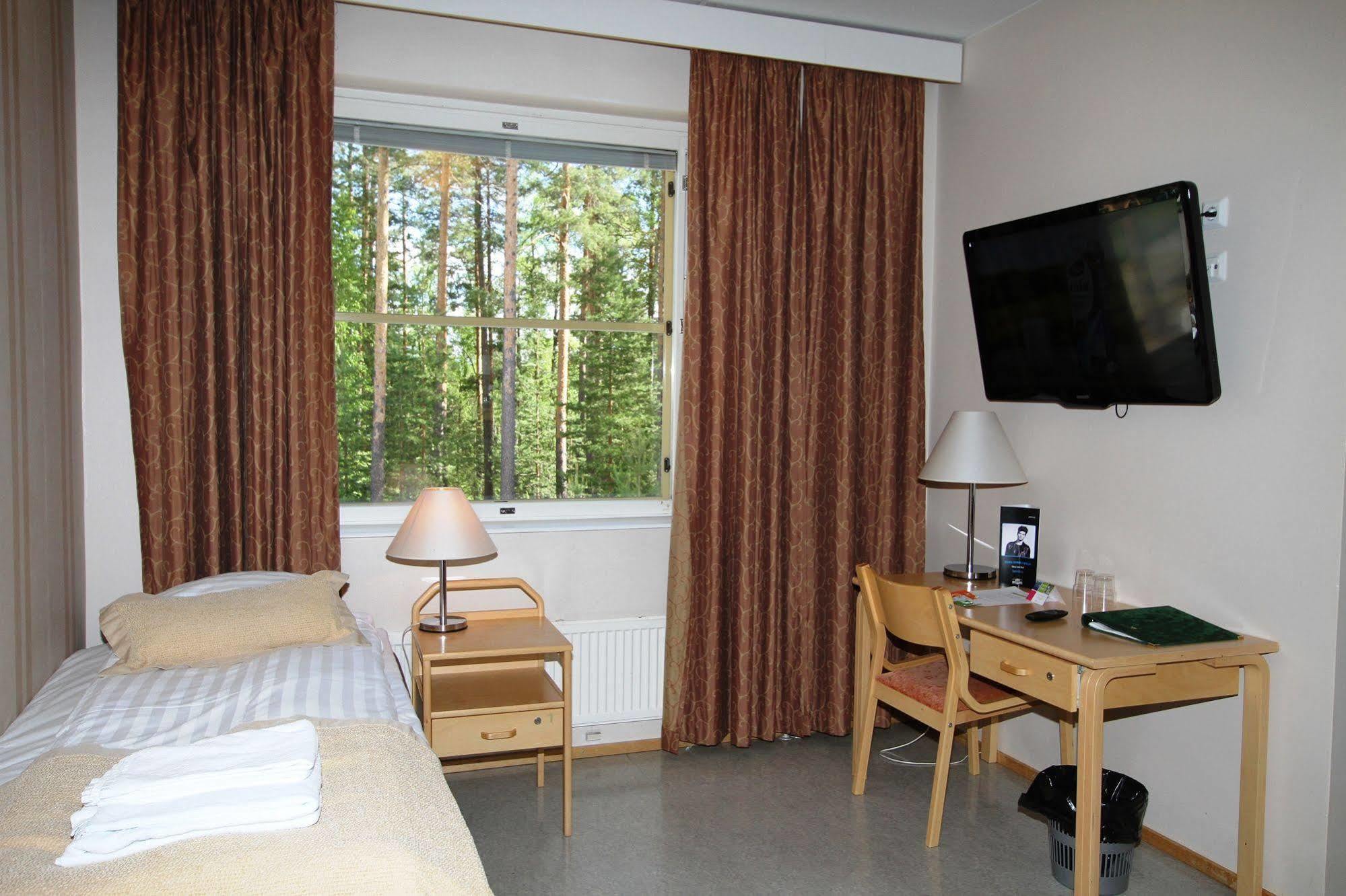 Hotel Kruunupuisto プンカハルユ エクステリア 写真