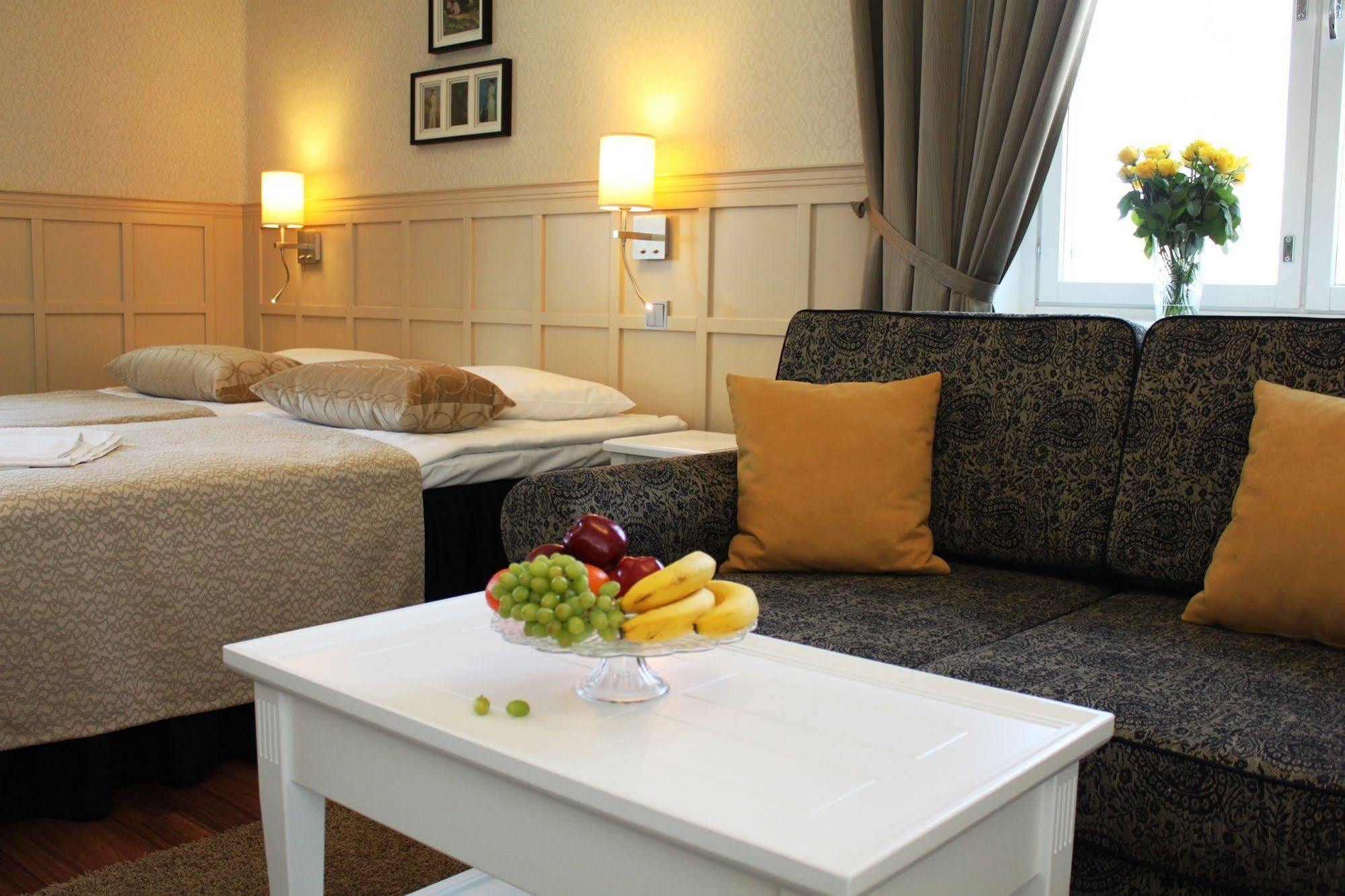 Hotel Kruunupuisto プンカハルユ エクステリア 写真