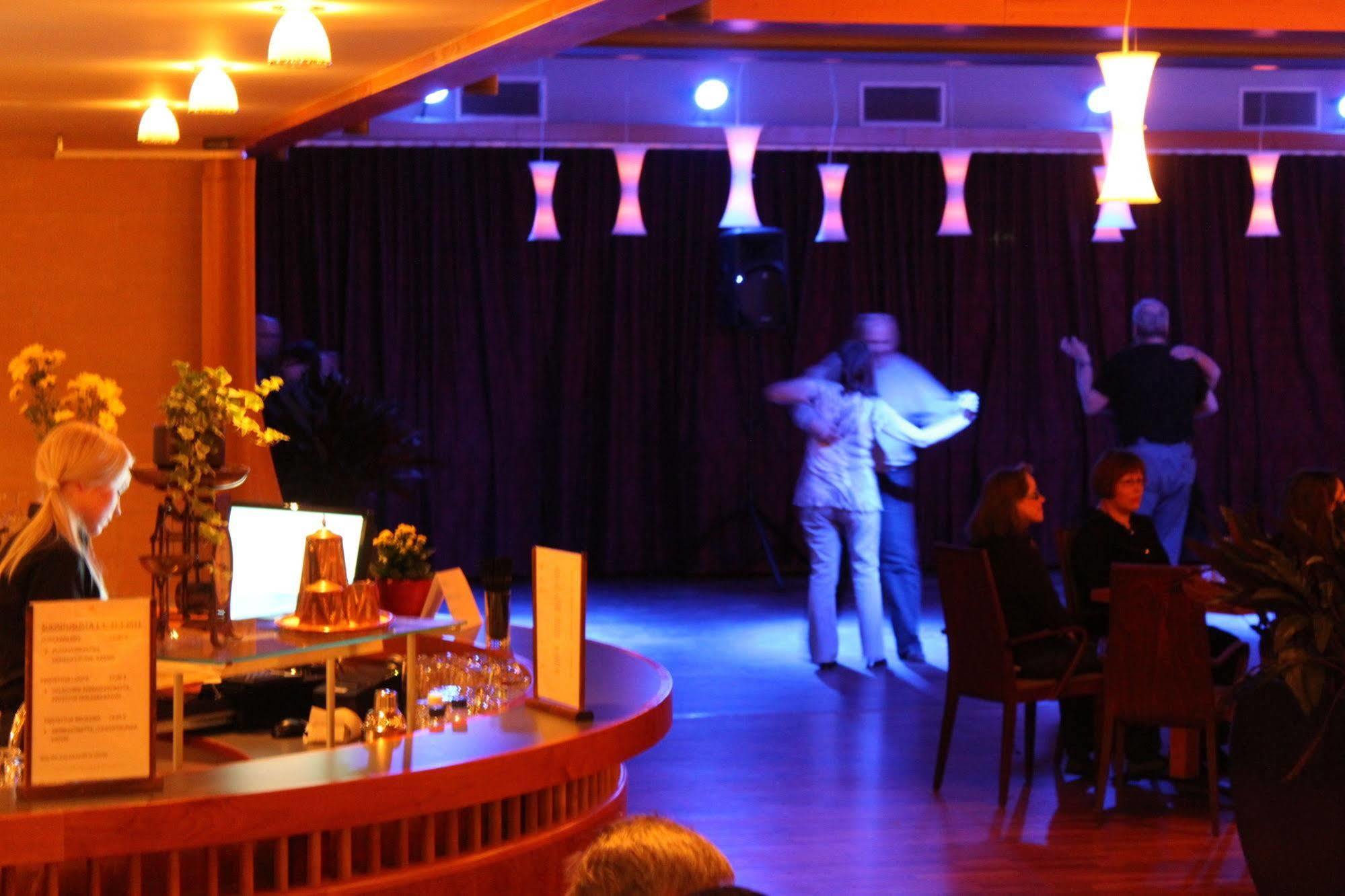 Hotel Kruunupuisto プンカハルユ エクステリア 写真